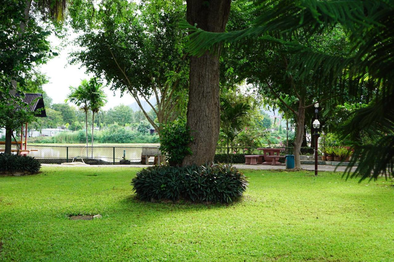 Smiley Frog Apartment Kanchanaburi Exterior photo